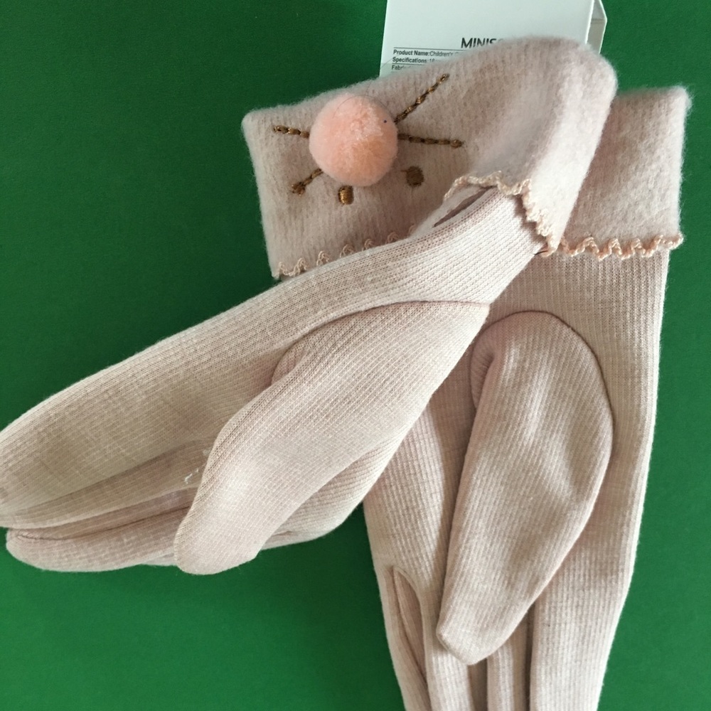 Pink cotton bunny gloves - Picture 2 of 2